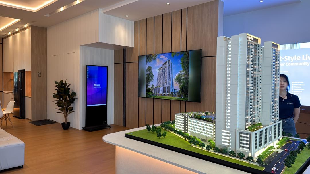 Real Estate Showroom